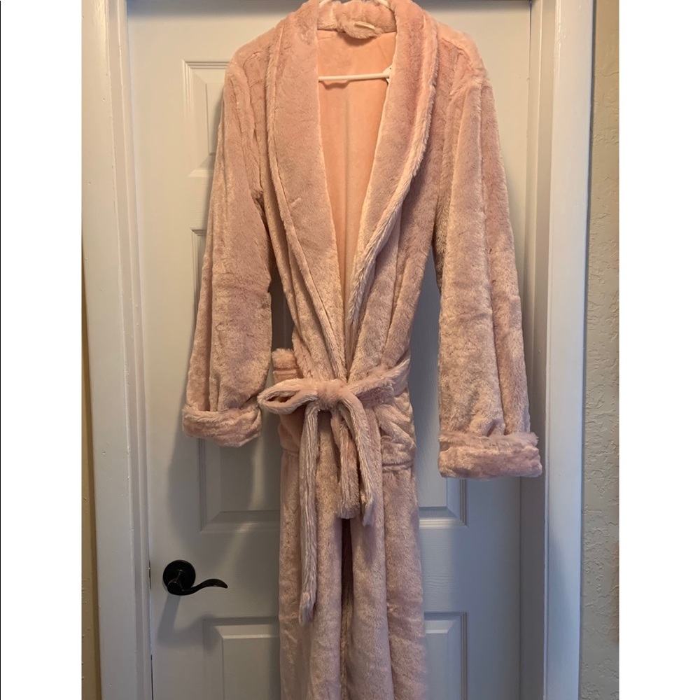 SOMA Robe
